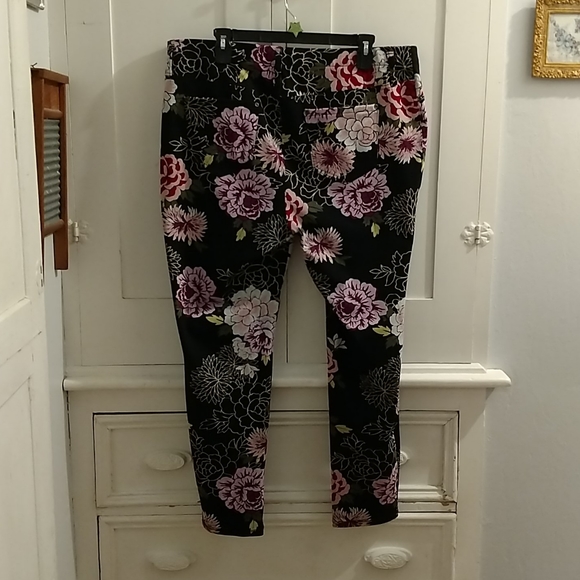 Terra Sky printed black stretch pants Sz 1X - Picture 3 of 6